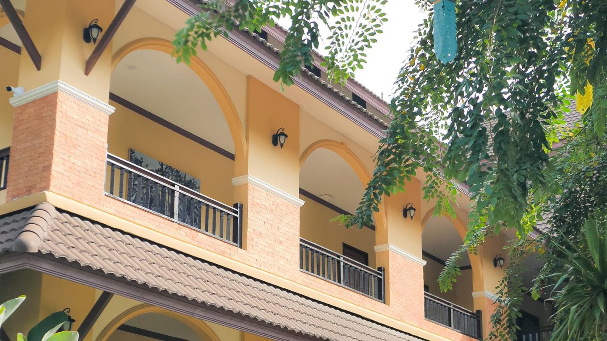 Siam Avari Hotel, Chiang Rai Exterior foto